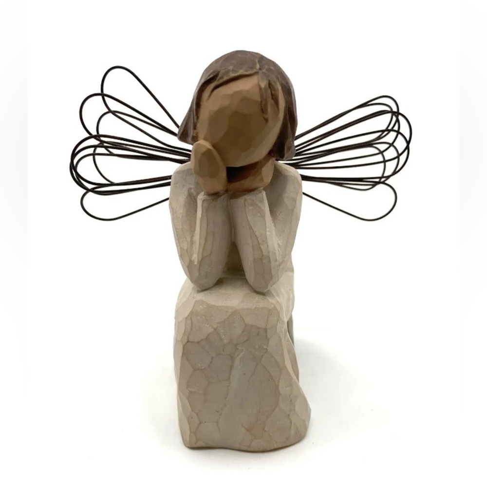 WILLOW TREE - Angel of Caring - 2001- Figurine - Susan Lordi - Demdaco #26079